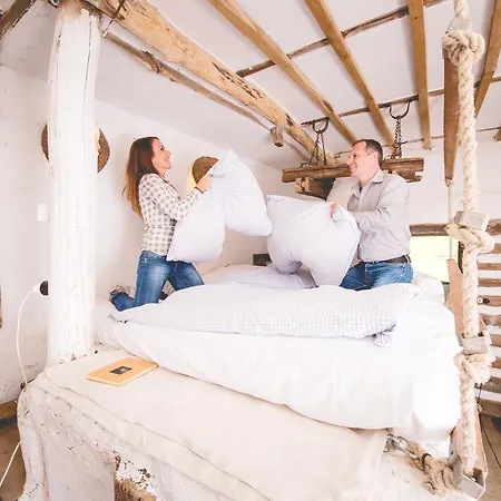 Faluhely Major ファームステイ *