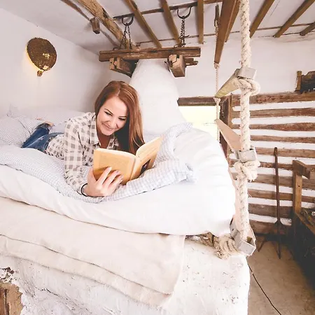 Faluhely Major ファームステイ Mátranovák